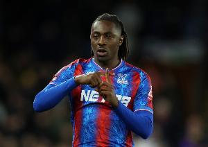 星空体育app下载-记者：枪手总监&amp;主帅在7月亲自说服埃泽，这是球员加盟枪手的关键