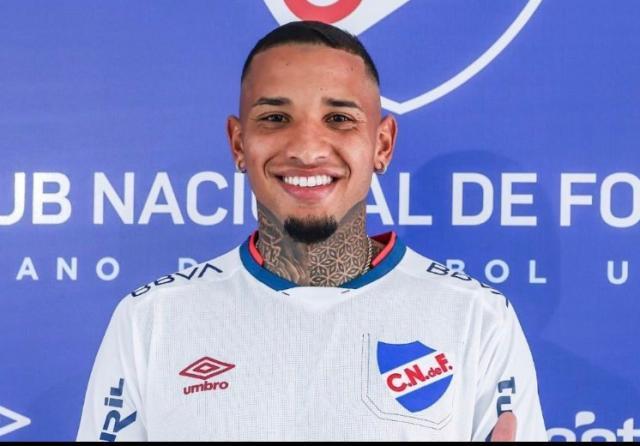 星空体育app官方网站-可怕！乌拉圭球员赛场休克，重症监护中…